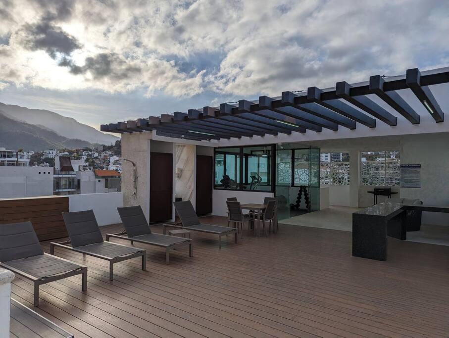 Ocean View Penthouse In P.V. Romantic Zone Puerto Vallarta Exterior foto